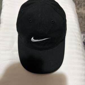 Nike Youth Embroidered Swoosh Logo Cotton Baseball Cap Black White 4/7-Toddler
